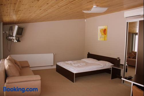 Penzion a Polocafe U Lavky - Chrudim - Chambre