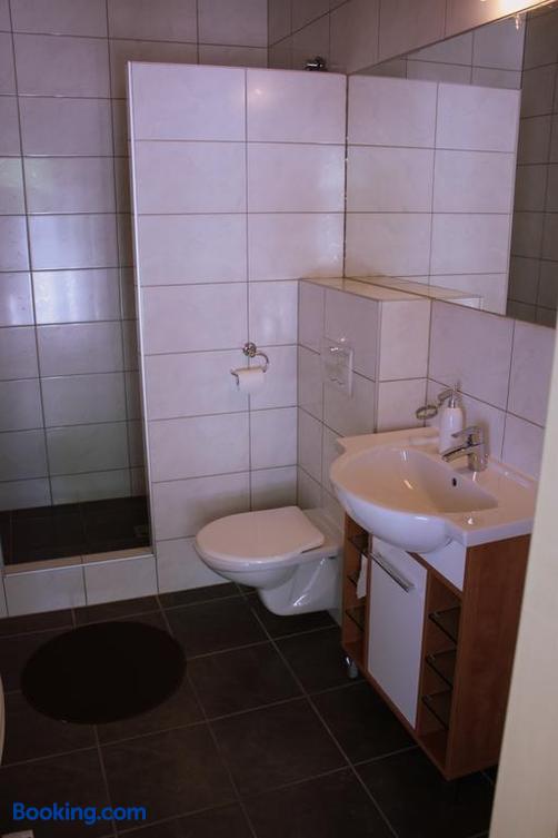 Penzion a Polocafe U Lavky - Chrudim - Salle de bain