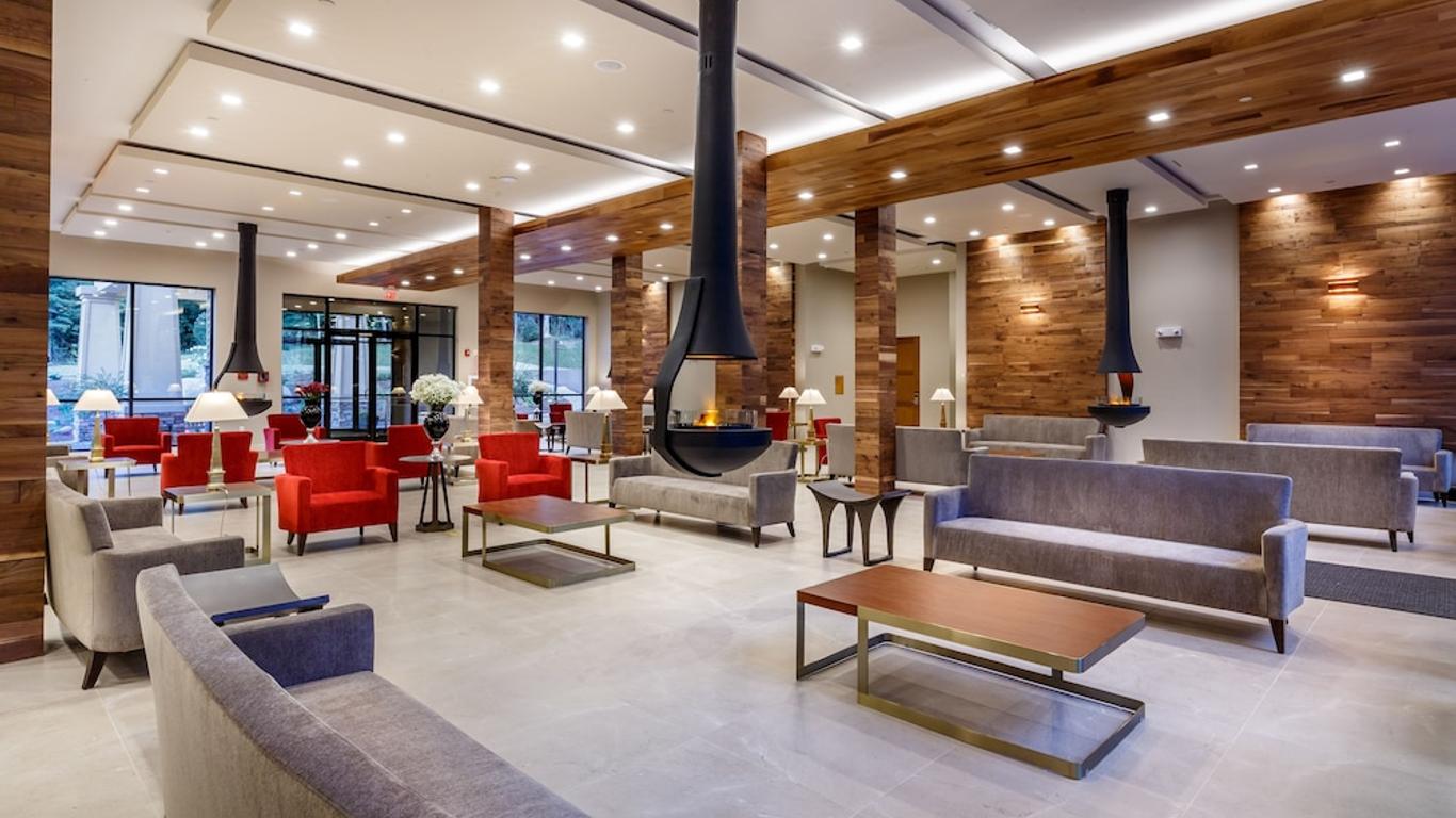 The Chandler at White Mountains Ascend Hotel Collection