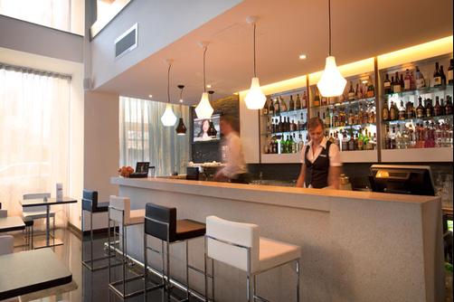 The George Urban Boutique Hotel - St. Julian's - Bar