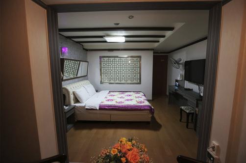 Goodstay Lynn House Hotel - Jeonju - Chambre