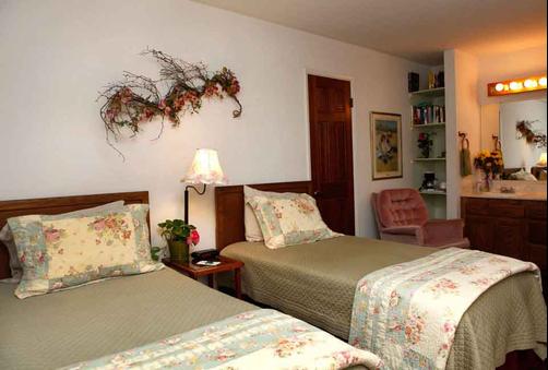 A Beach Bed & Breakfast At The Elsbree House Condo - San Diego - Chambre