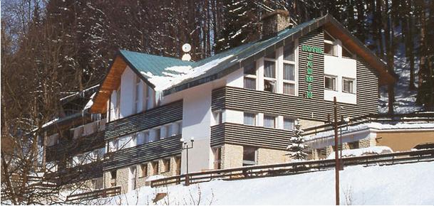 Jasmin - Benecko - Bâtiment