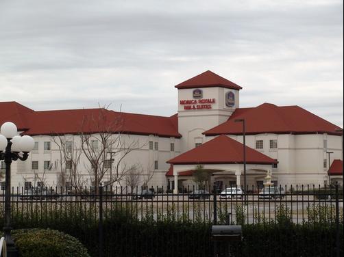 Best Western Plus Monica Royale Inn & Suites - Greenville - Bâtiment