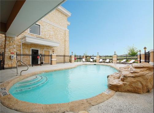 Best Western Plus Christopher Inn & Suites - Forney - Piscine