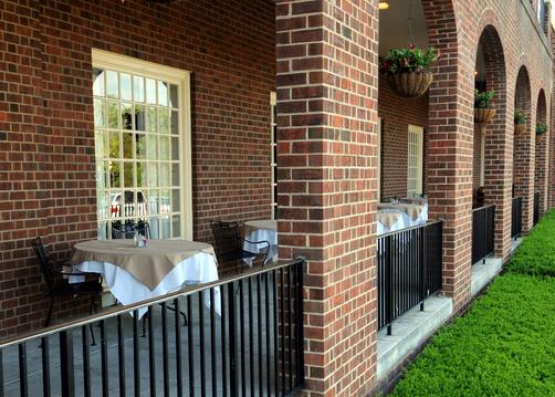 Natural Bridge Hotel and Conference Center - Natural Bridge - Patio