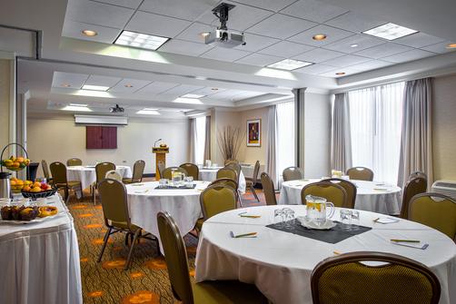 Hilton Garden Inn Saskatoon Downtown - Saskatoon - Espace de conférence