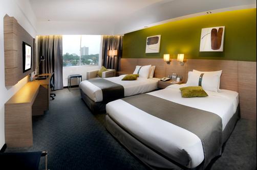 Grand Margherita Hotel - Kuching - Chambre supérieure Queen-size