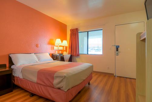Motel 6 Palm Springs Downtown - Palm Springs - Chambre