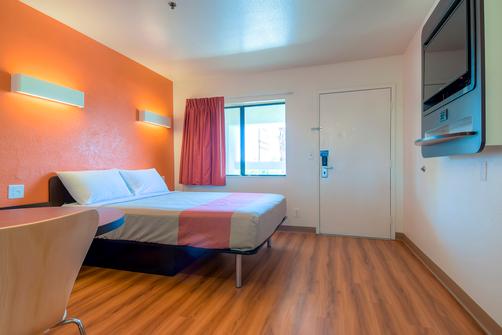 Motel 6 Palm Springs Downtown - Palm Springs - Chambre