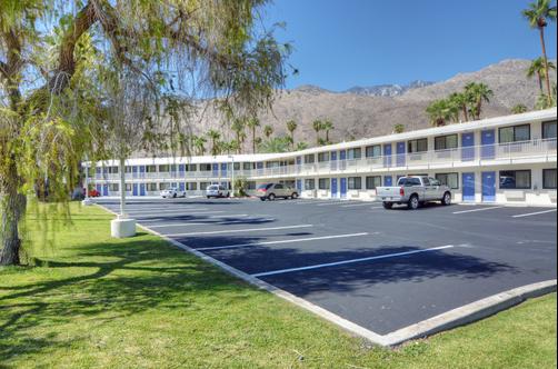 Motel 6 Palm Springs E East Palm Canyon - Palm Springs - Bâtiment