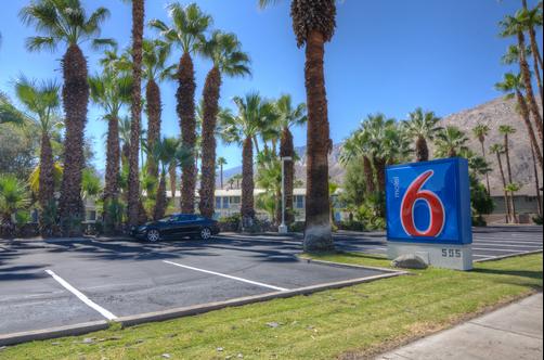 Motel 6 Palm Springs E East Palm Canyon - Palm Springs - Bâtiment