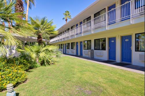 Motel 6 Palm Springs E East Palm Canyon - Palm Springs - Bâtiment