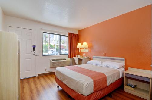 Motel 6 Palm Springs E East Palm Canyon - Palm Springs - Chambre
