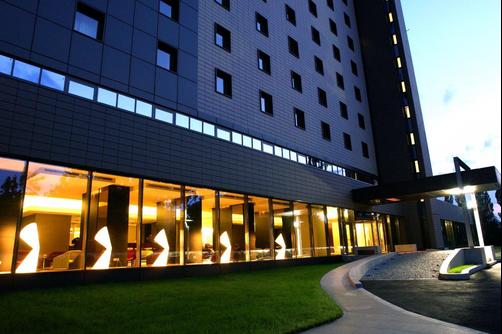 Ramada Plaza Bucharest Convention Center - Bucarest - Bâtiment