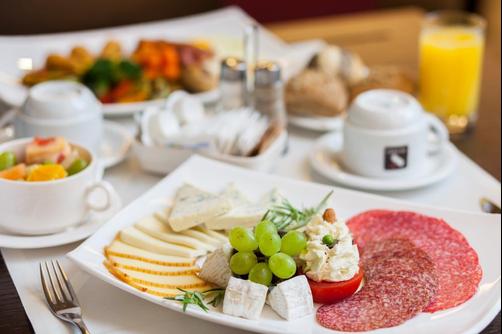 Ramada Plaza Bucharest Convention Center - Bucarest - Gastronomie