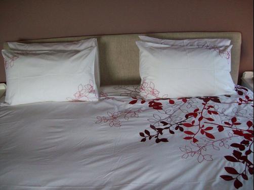 Hottentots Mountain View Guest House - Somerset West - Lit