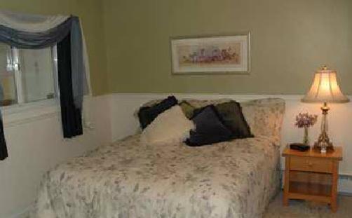 Maple Tree Inn - Whitehall - Lit