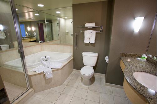 Oakes Hotel Overlooking The Falls - Niagara Falls - Salle de bain