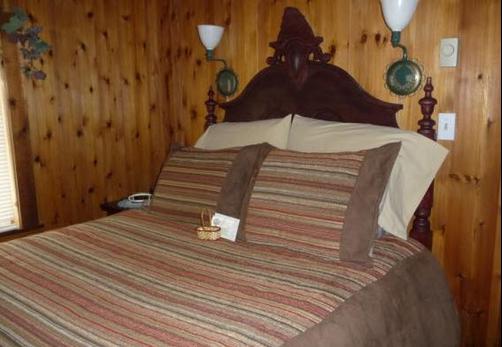 The Five SeaSuns B&B - Port Angeles - Lit