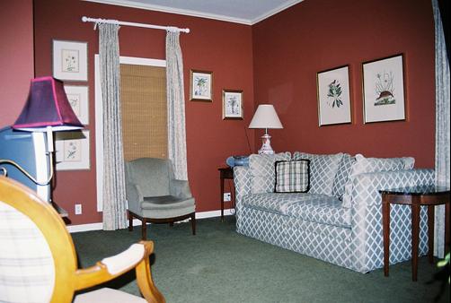 Cook's Cottage at Rip Van Winkle Gardens - New Iberia - Salon