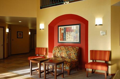Best Western Palm Court Inn - Modesto - Lobby