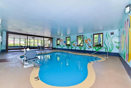 Days Inn Charlotte Northlake - Charlotte - Piscine