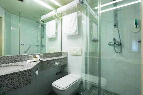 InterCityHotel Frankfurt - Francfort - Salle de bain