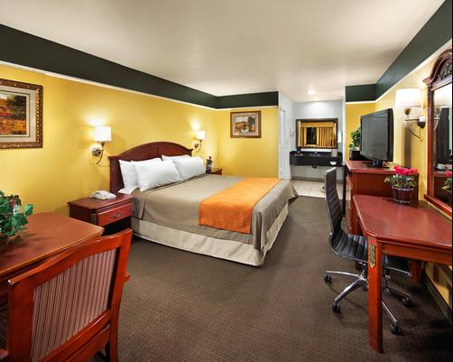 Portola Inn and Suites - Buena Park - Chambre