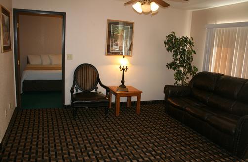Allington Inn and Suites - South Fork - Salon