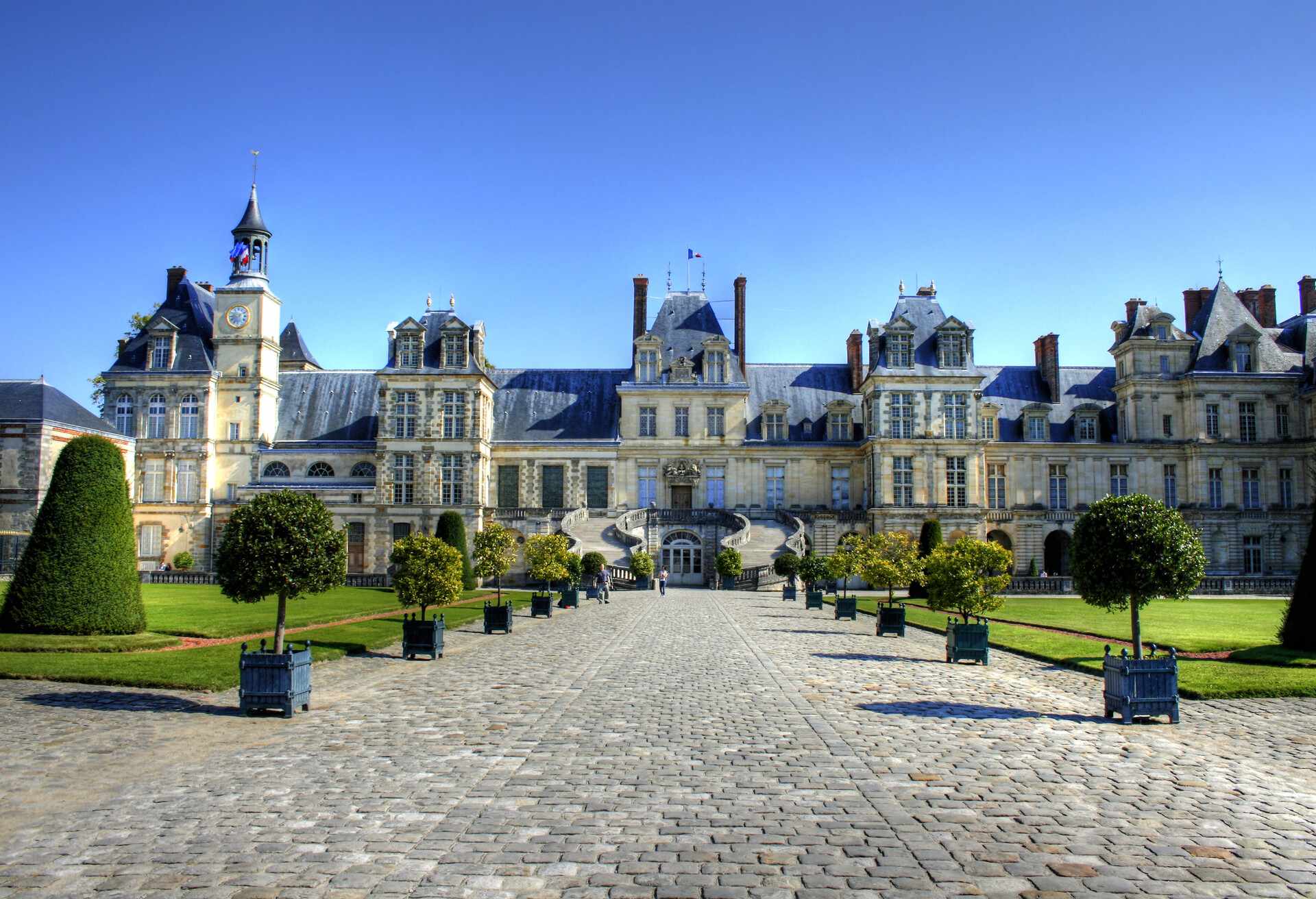 Chateau de Fontainebleau, France; Shutterstock ID 205634845; Purpose: Destiny; Brand (KAYAK, Momondo, Any): Any