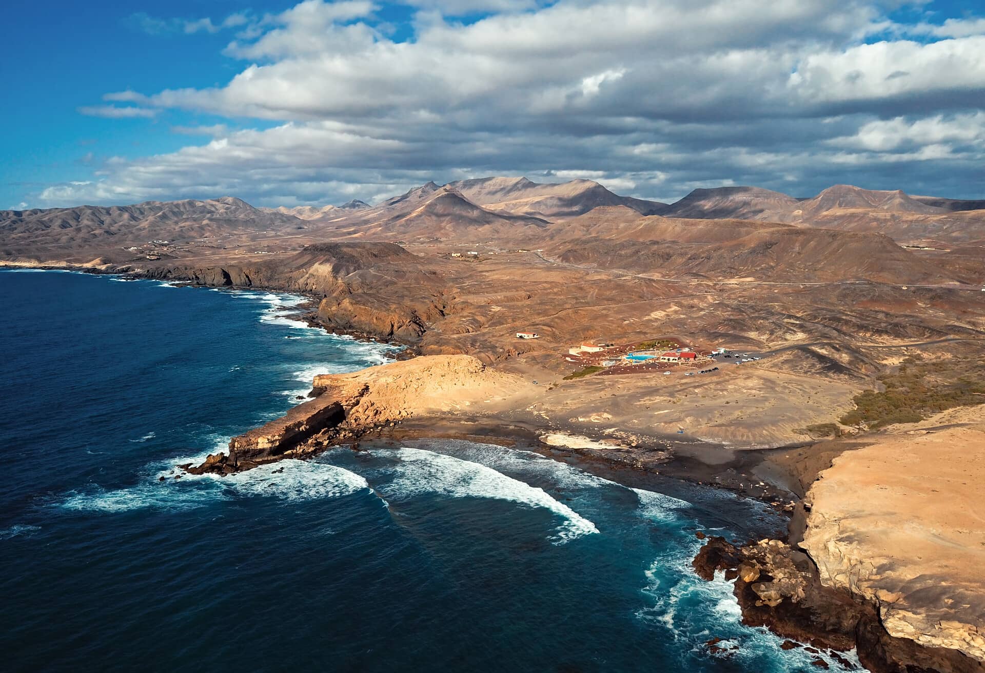 Vue impressionnante sur les îles Canaries dans un paysage hors saison.