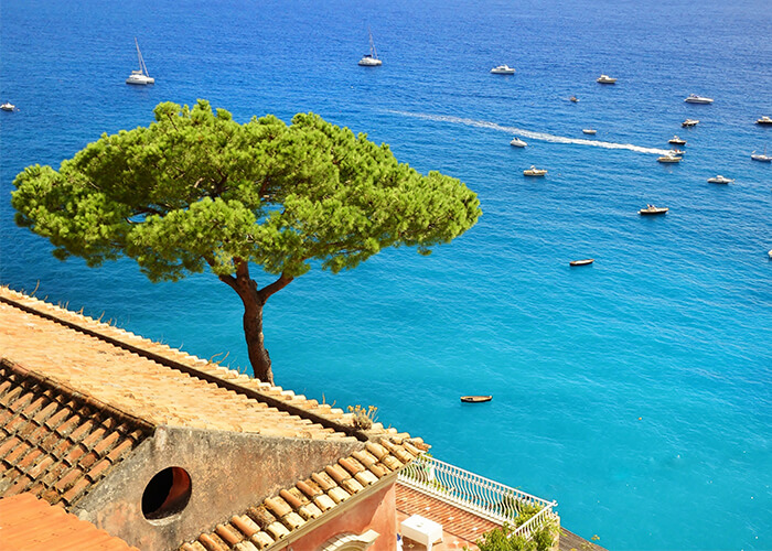 lukaszimilena/Shutterstock.com | Entre ciel et mer sur l'île de Capri