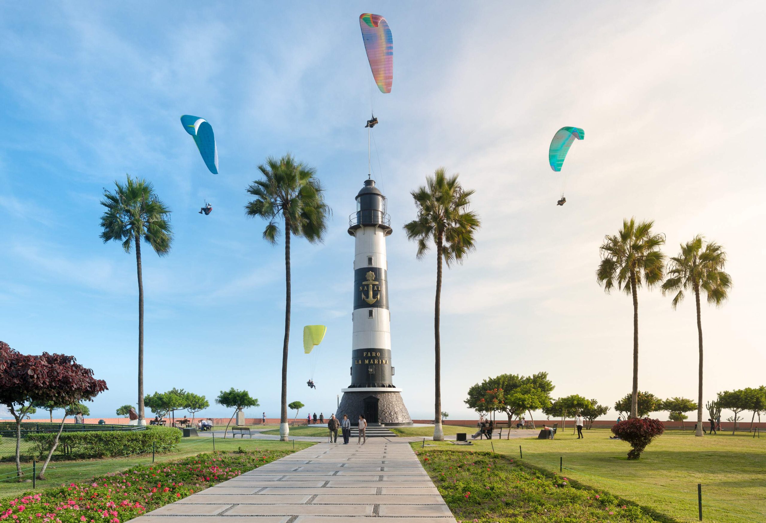 dest_peru_lima_miraflores_la-marina-lighthouse-shutterstock-premier_1093512881_universal_within-usage-period_39803