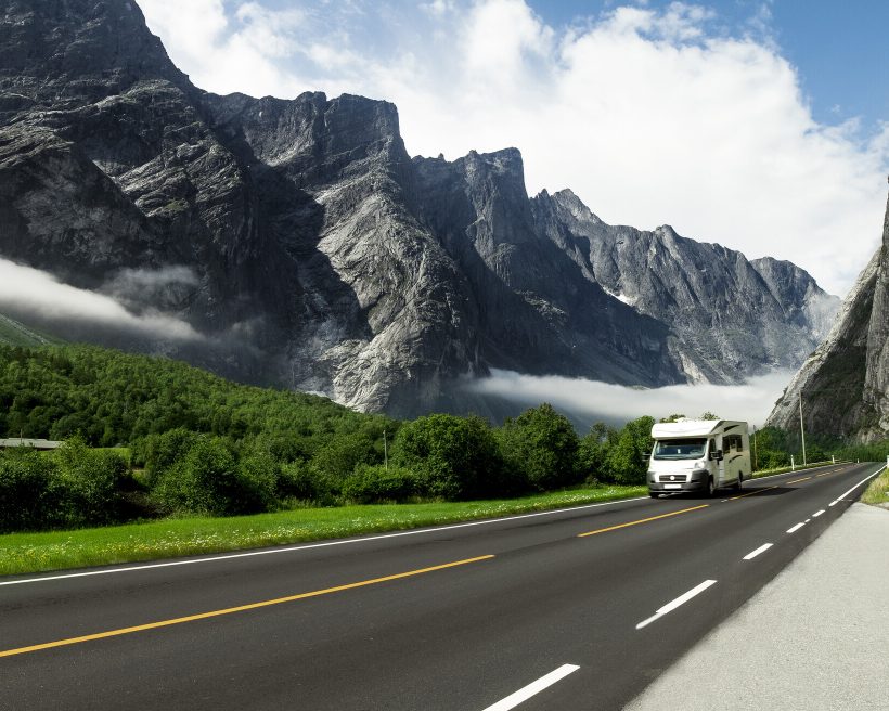 Partir à l’aventure en camping-car en Europe : itinéraires incroyables et conseils