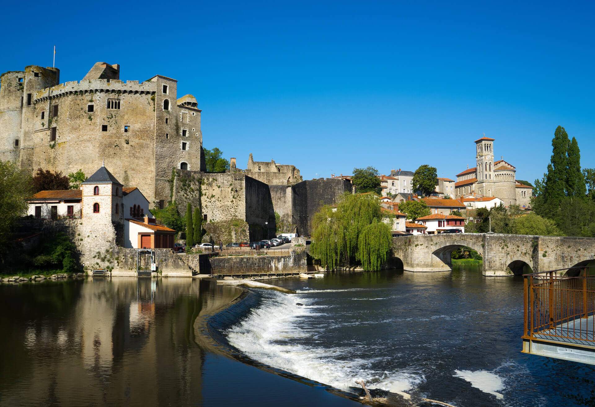 france sevre nantaise clisson castle
