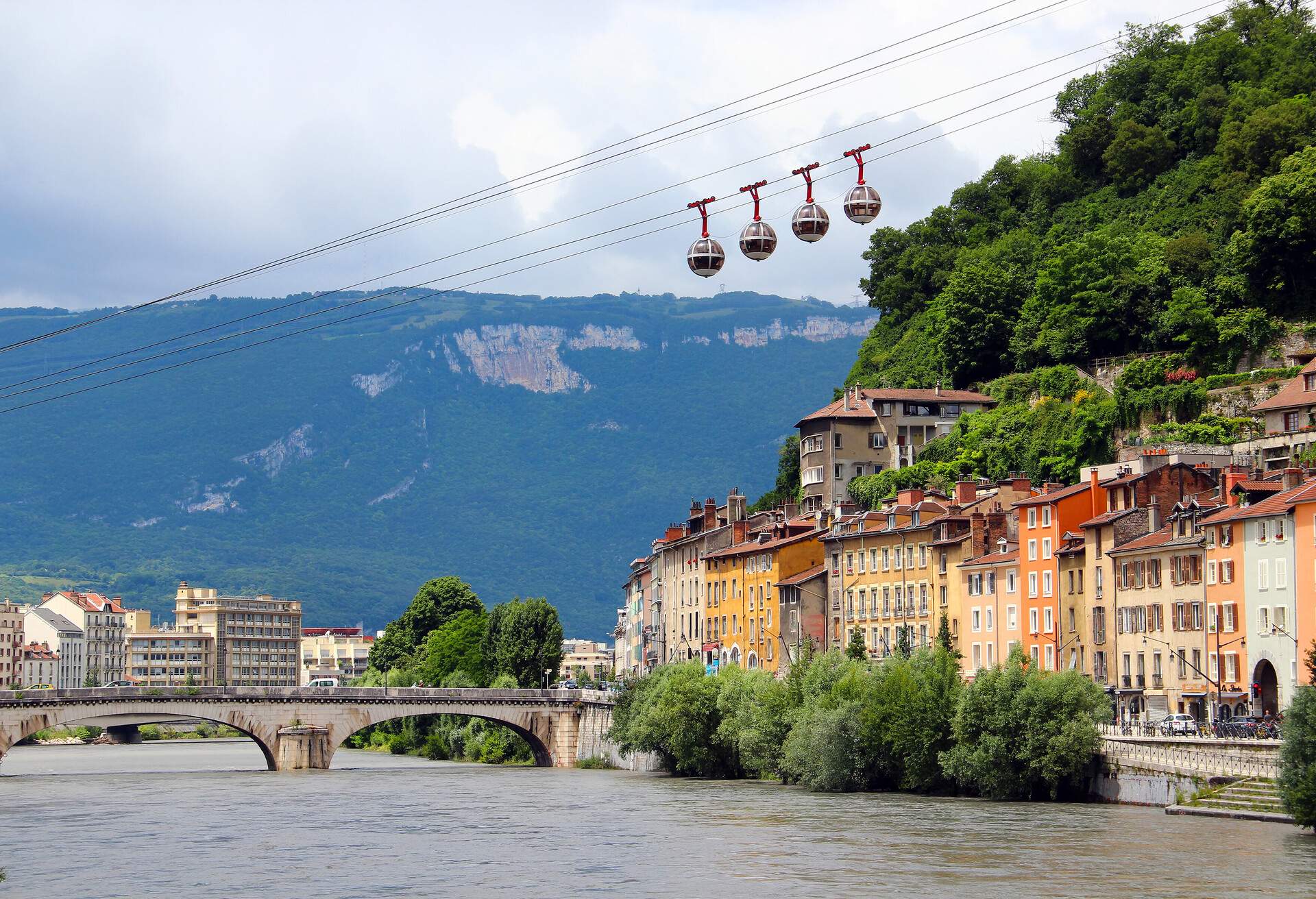 DEST_FRANCE_GRENOBLE-shutterstock-premier_740645191