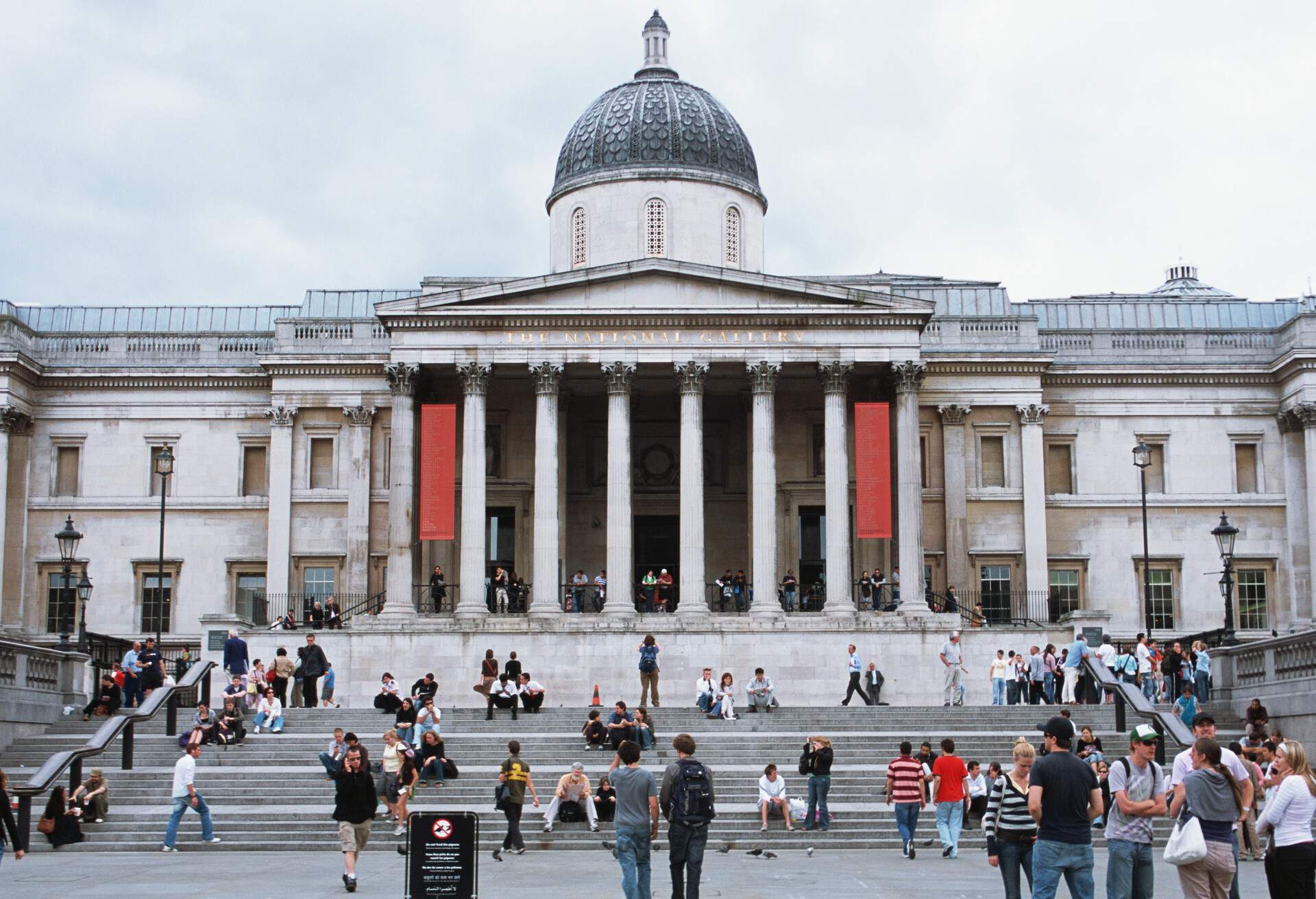 DEST_UK_LONDON_NATIONAL_GALLERY_GettyImages-122647544