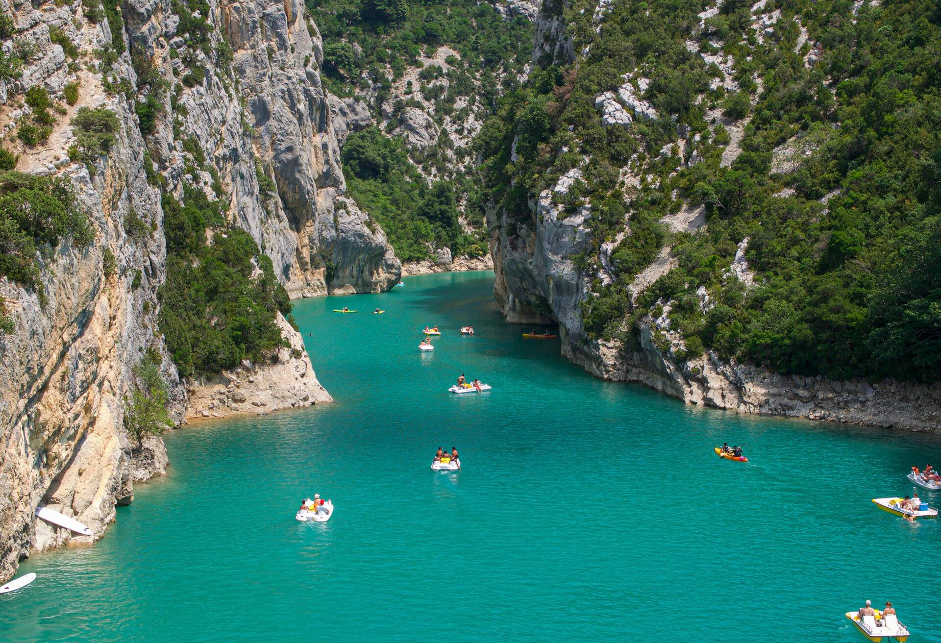 DEST_FRANCE_VERDON-GORGE_THEME_PEDALO_GettyImages-1217326270