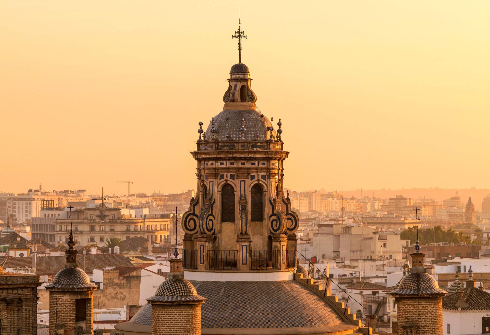 SPAIN_SEVILLE_IGLESIA-DE-LA-ANUNCIACION_SUNSET