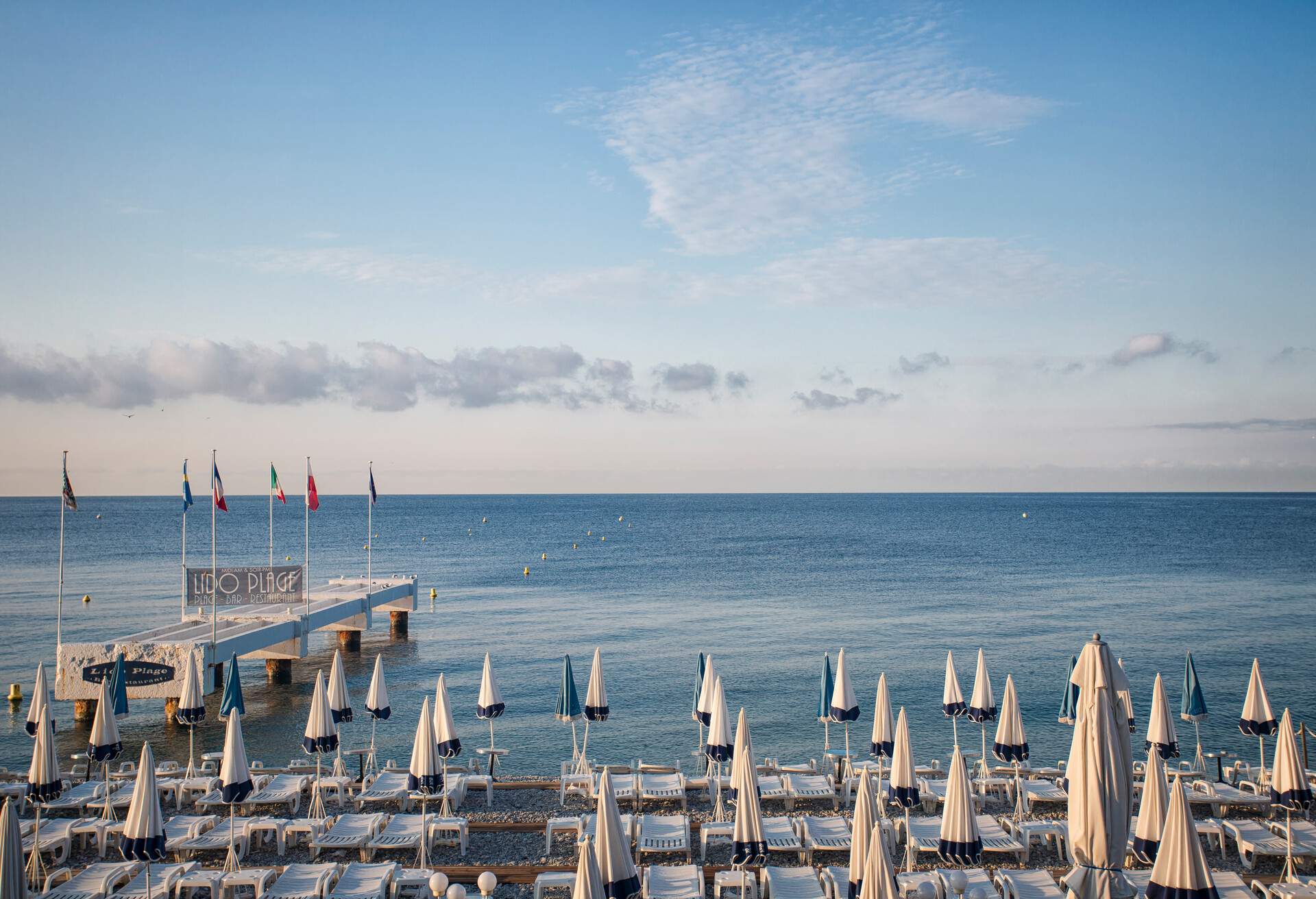 DEST_FRANCE_NICE_LIDO-BEACH_GettyImages-595084207
