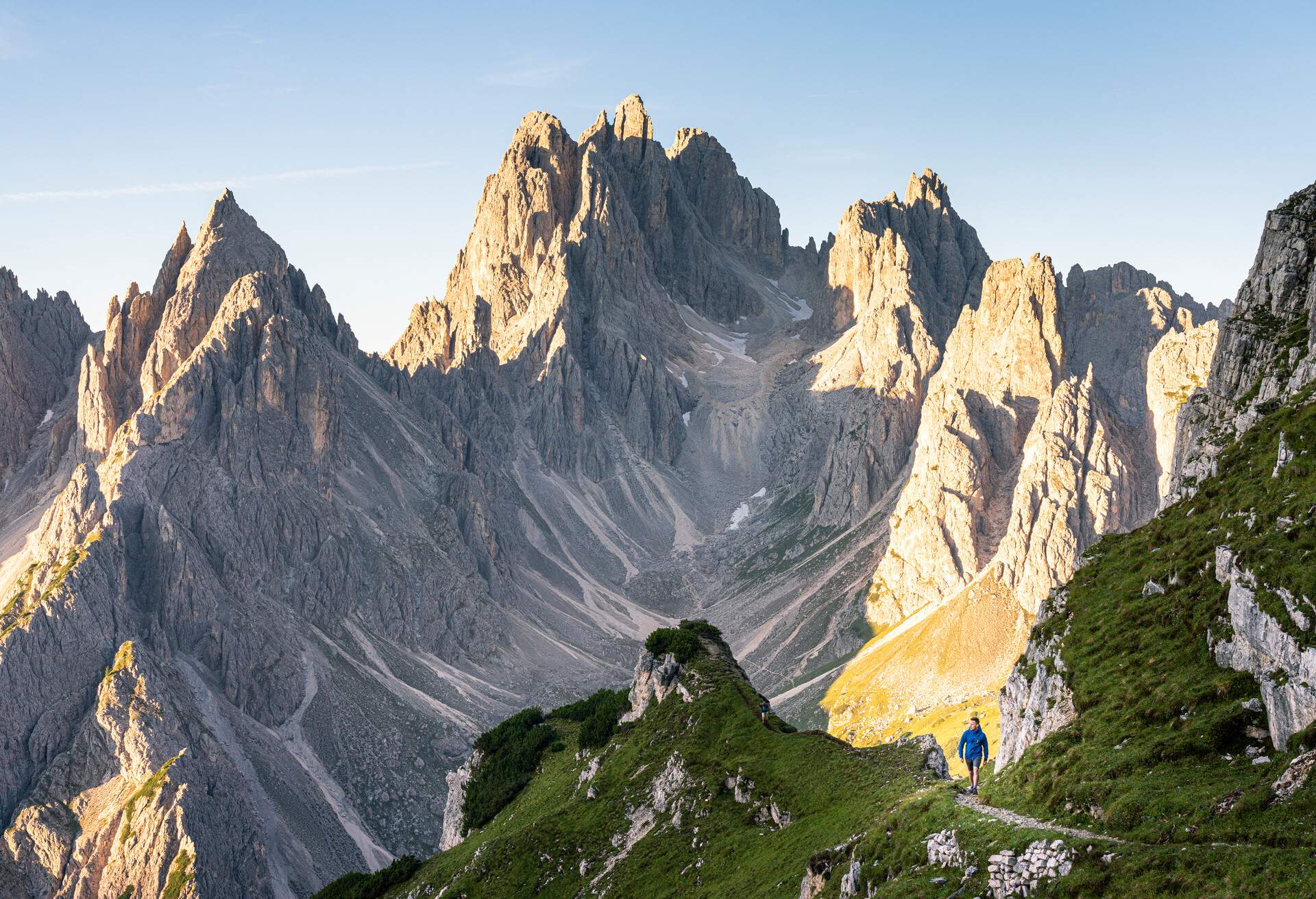 DEST_ITALY_DOLOMITES_BELLUNESI_GettyImages-1197927354