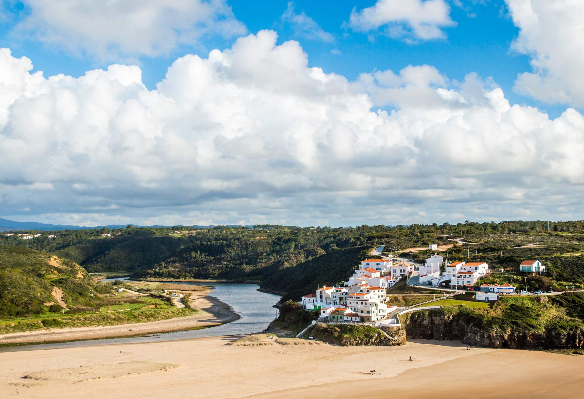 DEST_PORTUGAL_ALGARVE_ODECEIXE_shutterstock-premier_452808913