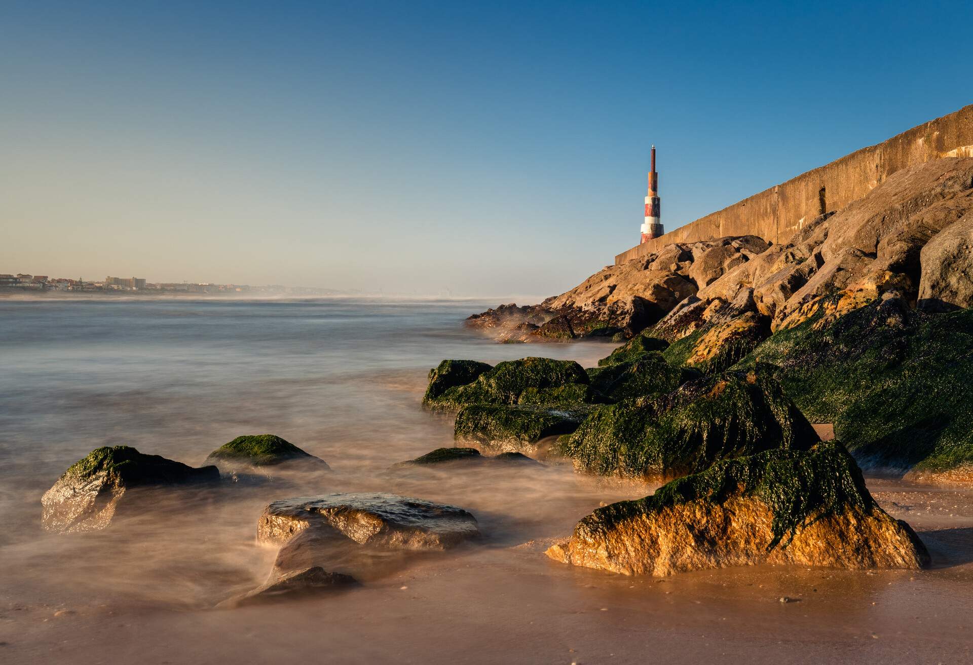 DEST_PORTUGAL_VILA-NOVA.DE-GAIA_AGUDA_BEACH_GettyImages-1322997613