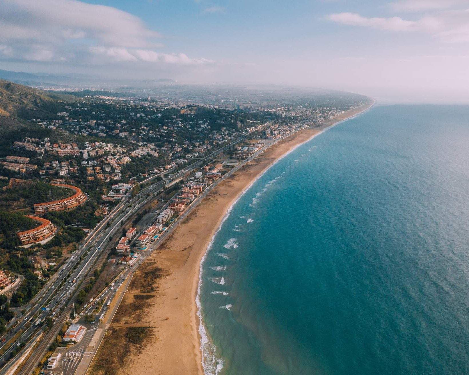 Les 12 plus belles plages de Barcelone le guide complet KAYAK