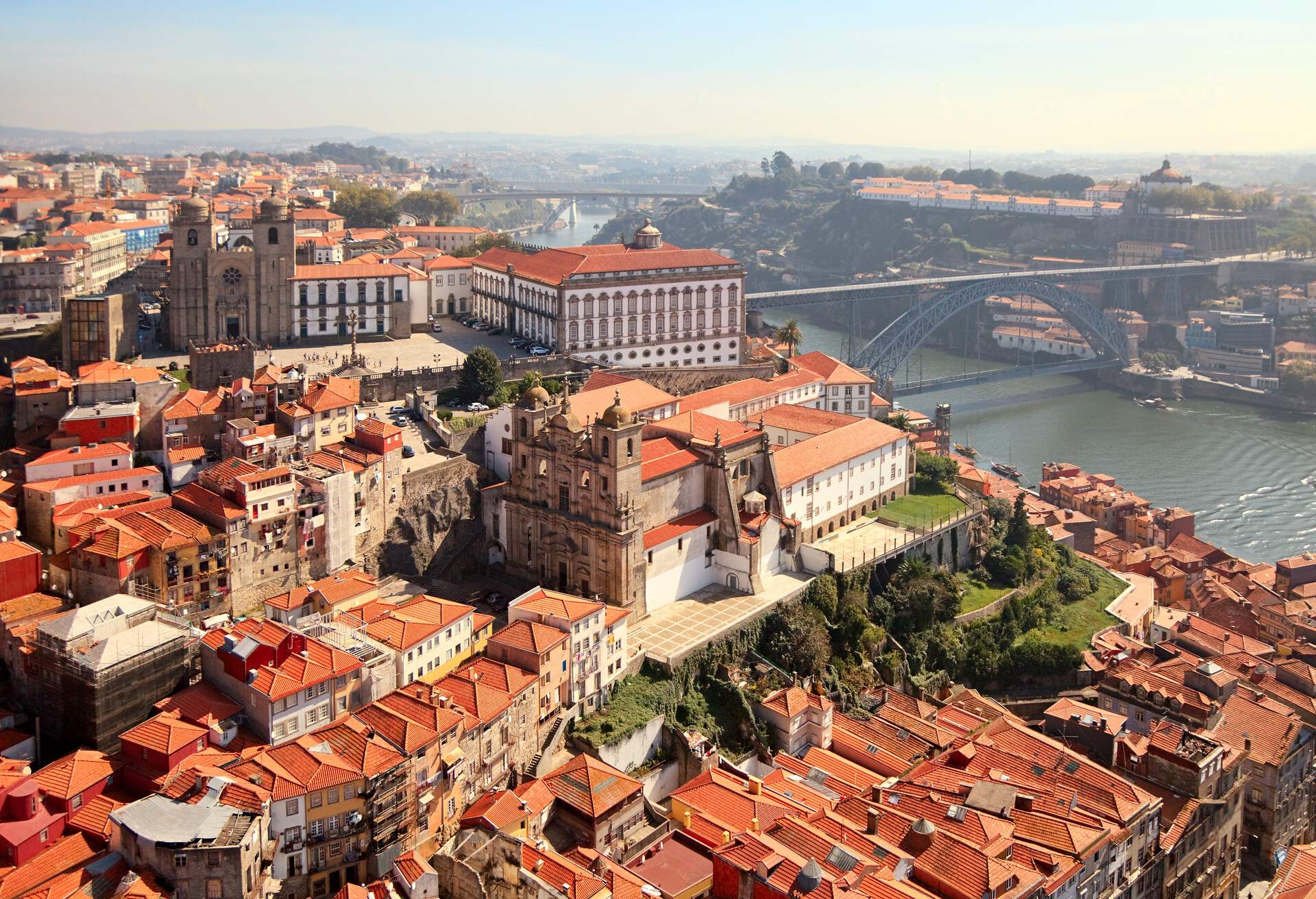 dest_portugal_porto_old-town_gettyimages-517614339_universal_within-usage-period_71797.jpg