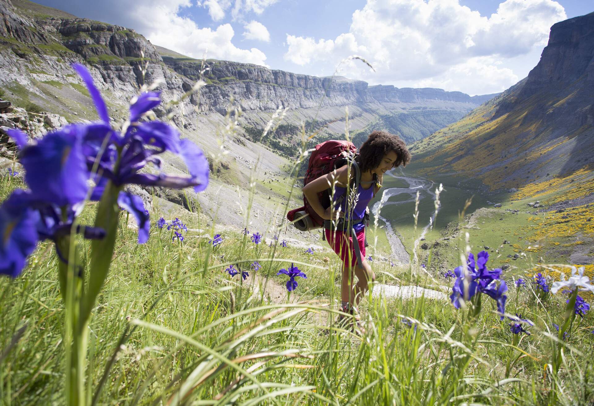 dest_spain_pyrenees_ordesa_monte_perdido_national_park_theme_hiking_gettyimages