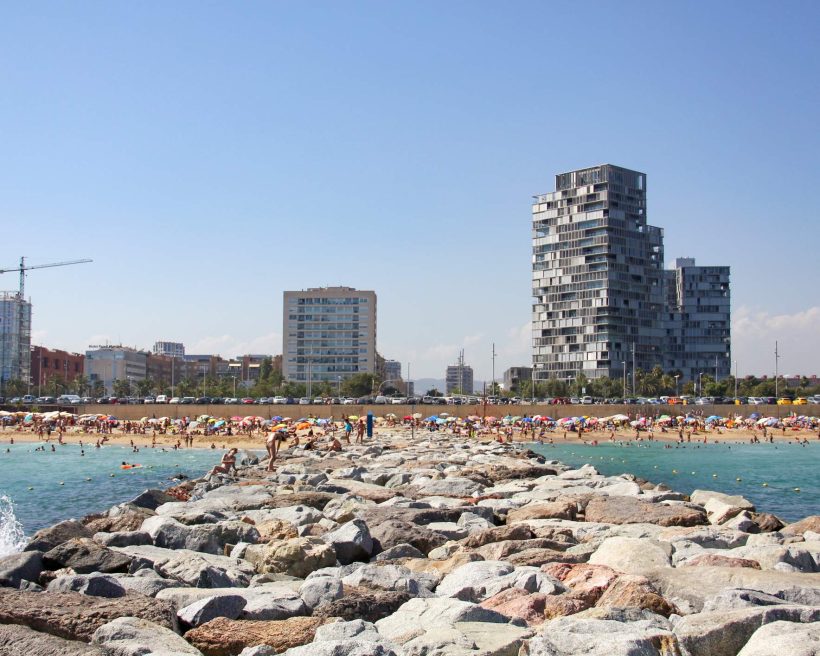 Les 12 plus belles plages de Barcelone le guide complet KAYAK
