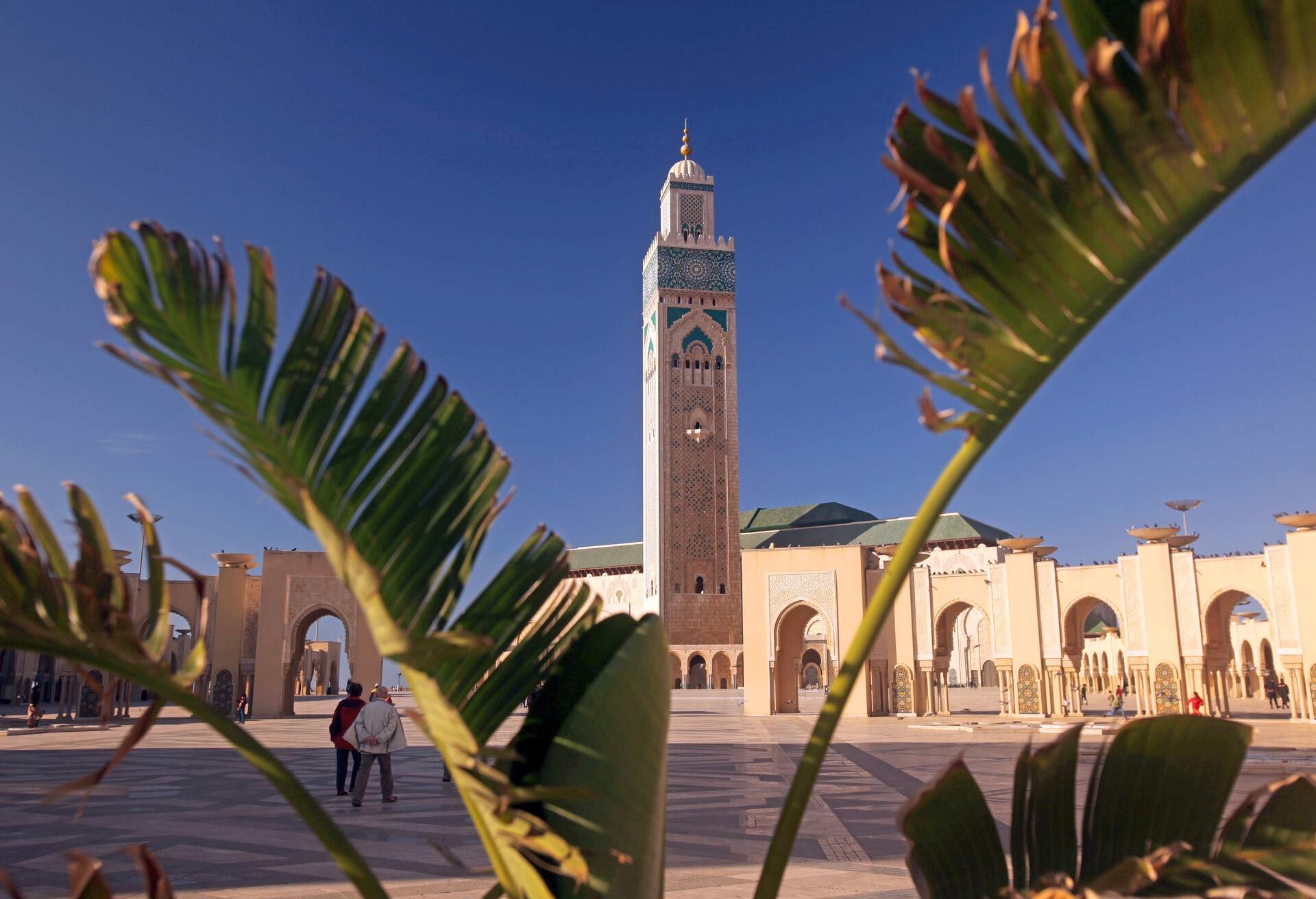 DEST_MOROCCO_CASABLANCA_MOSQUE-HASSAN-Ii_GettyImages-629073743