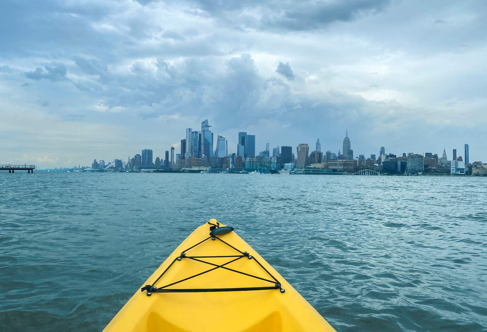 Kayaking on Hudson river with New york view